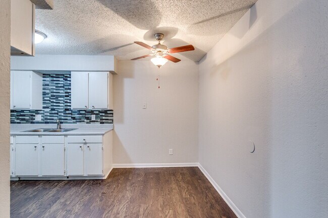 Foto del edificio - $699 - 2BR in Moore - Win a 55 inch TV! $99 Move in Special! $0 Deposit!