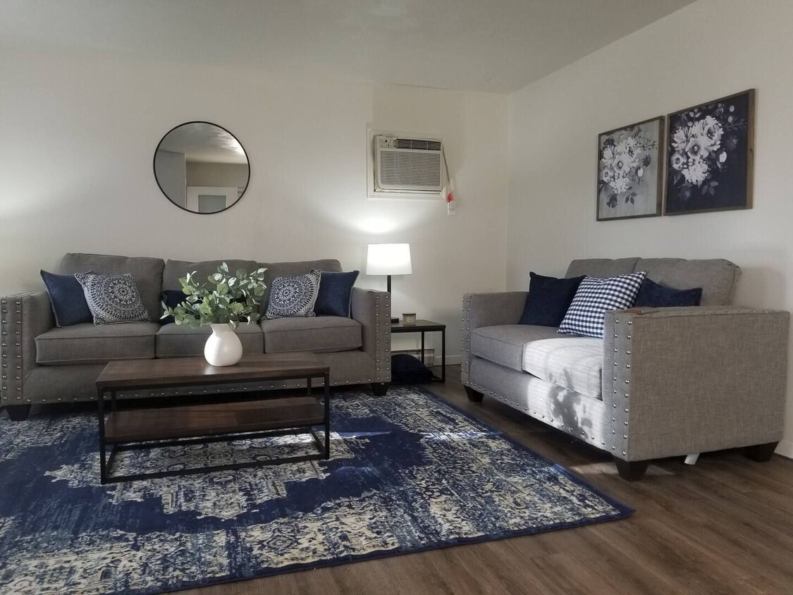 Foto principal - Plainfield Dr 1538-40