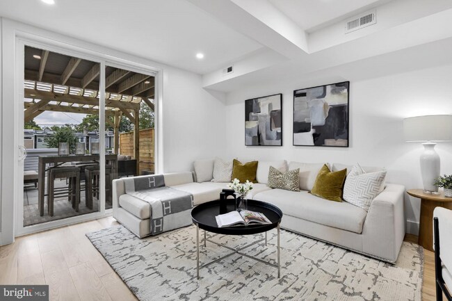 Foto del edificio - 625 Gallatin St NW