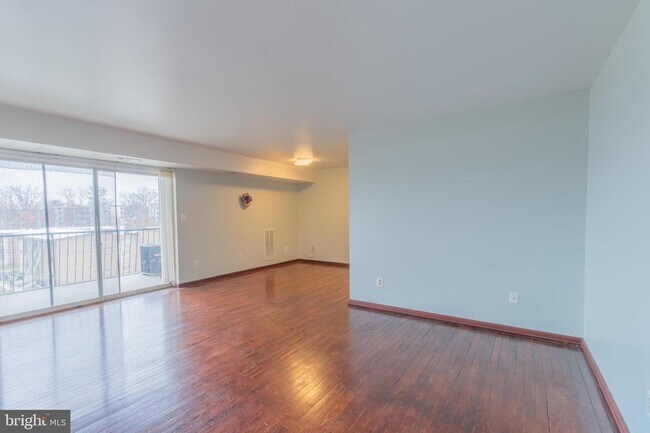 Building Photo - 5538 Karen Elaine Dr