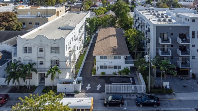 Foto del edificio - 828 SW 2nd St