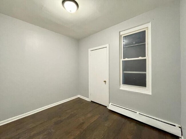 Building Photo - 473 Ocean Ave