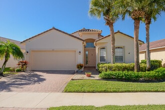 Building Photo - 351 NW Shoreview Dr