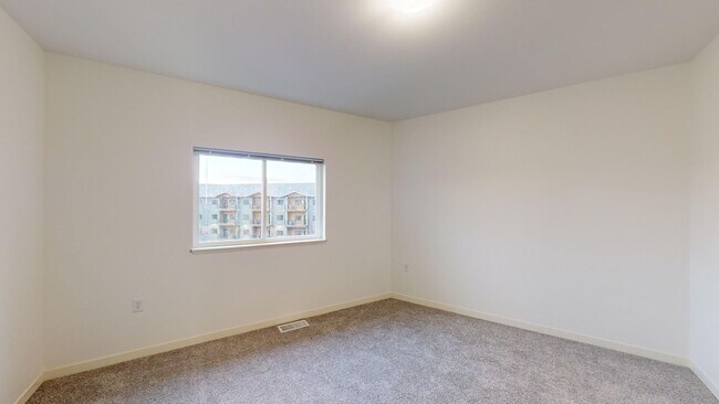 Bedroom - Sage Meadow Apartments & Townhomes