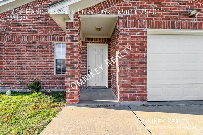 Building Photo - 1716 Manor Garden Curve
