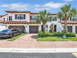 Building Photo - 15851 Portofino Springs Blvd