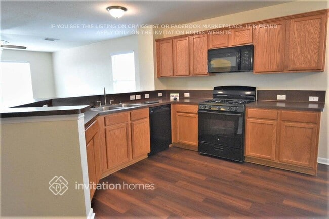Building Photo - 5802 Plantation Crest Dr
