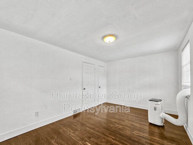 Foto del edificio - 781 Cooke Dr