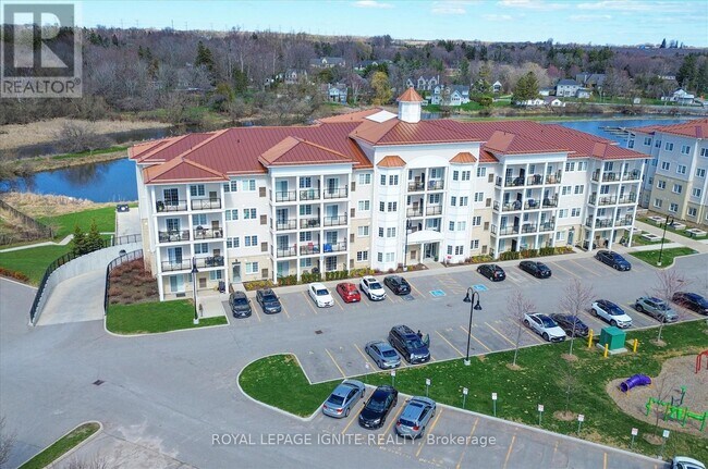 Photo du bâtiment - 80 Shipway Ave