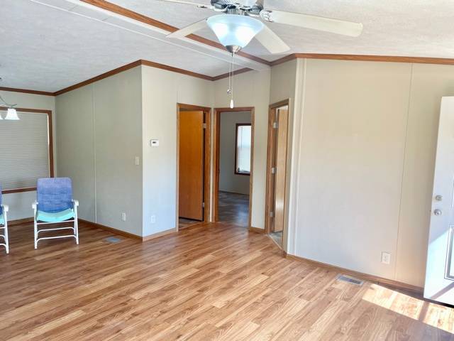 Foto del edificio - 403 E 18th St