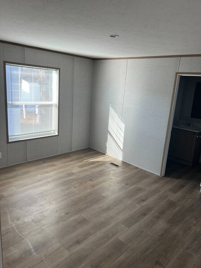 Foto del edificio - 200 E Zora St