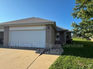 Building Photo - 1245 Bluegrass Rd