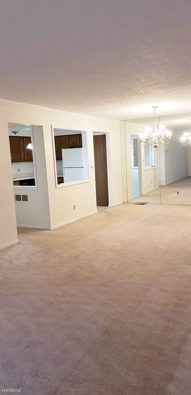 Building Photo - 2 br, 2 bath  - 30727 Shiawassee Rd Apt 49