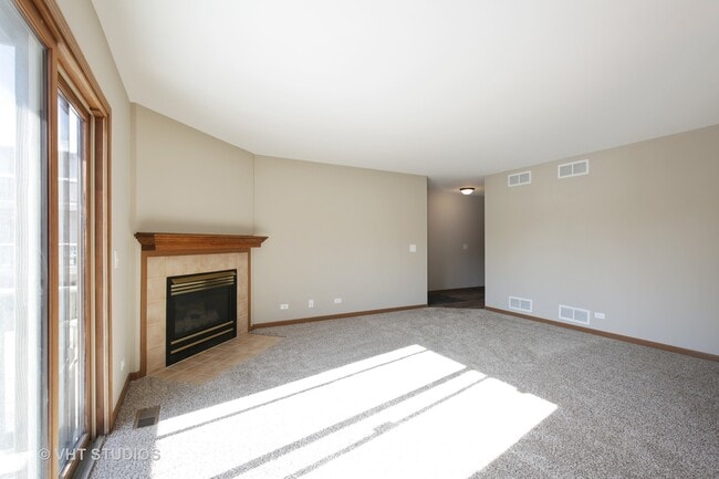 Building Photo - 1820 W Highland Ave