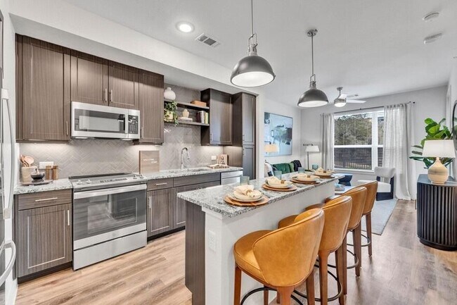 Foto del edificio - 12829 Ridgeline Blvd