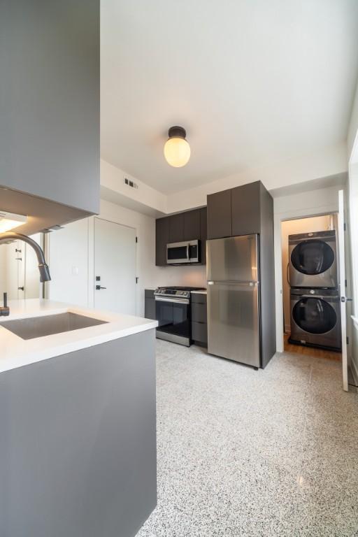 Building Photo - 1 bedroom in CHICAGO IL 60647