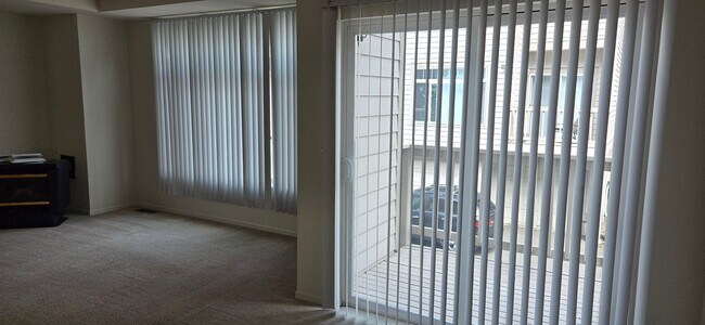 Foto del edificio - 620 SW 155th St
