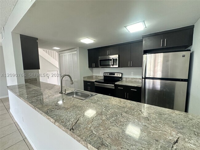 Foto del edificio - 6848 SW 37th St