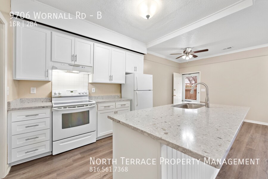Primary Photo - Bright, Freshly-Renovated 1BR Townhome wit...