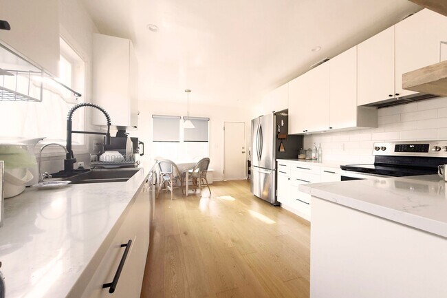 Foto del edificio - 1120 Masonic Ave