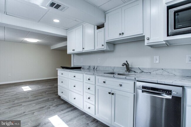 Foto del edificio - 1112 Cottage St SW