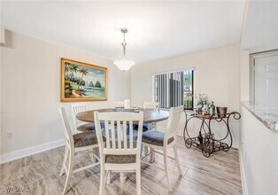 Building Photo - 9901 Sunset Cove Ln