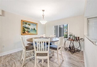 Building Photo - 9901 Sunset Cove Ln