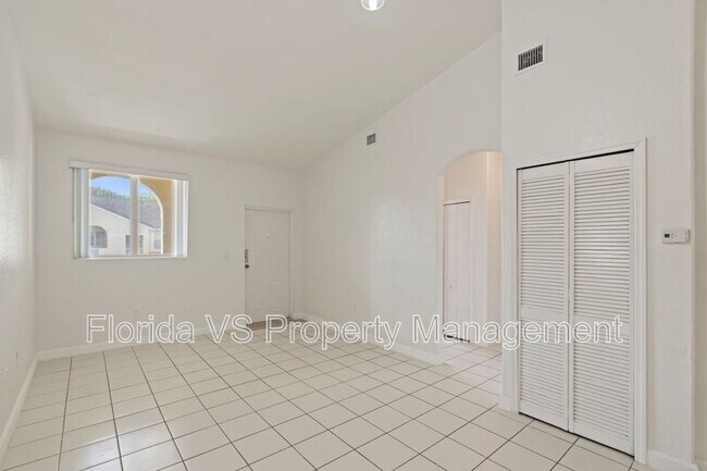 Building Photo - 1663 SE 29th St