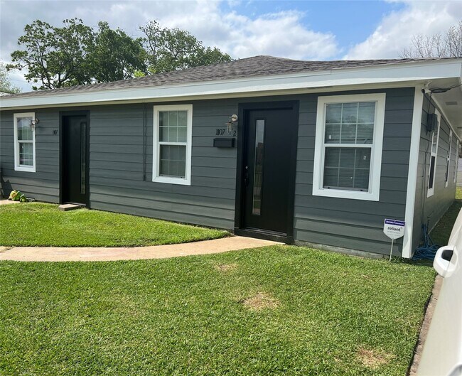 Foto del edificio - 1107 E 40th 1/2 St