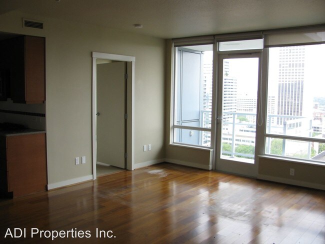 Building Photo - 1500 SW 11th Ave