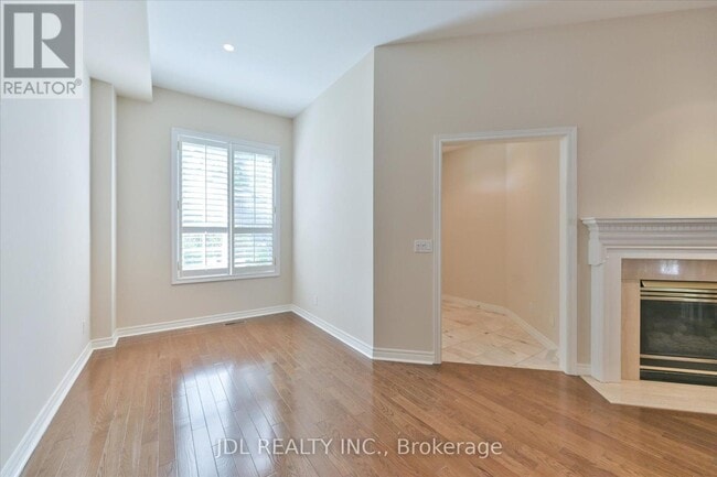 Photo du bâtiment - 3036 Bayview Ave