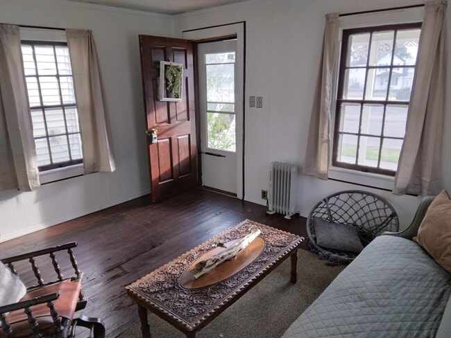 Building Photo - 908 Chestnut St