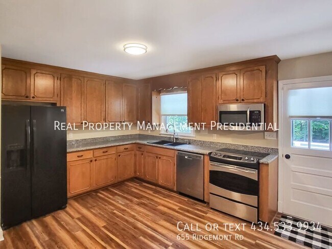 Building Photo - Beautiful 5-bedroom in Earlysville