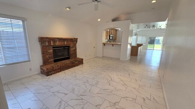 Foto del edificio - 10315 Cheyenne Dr