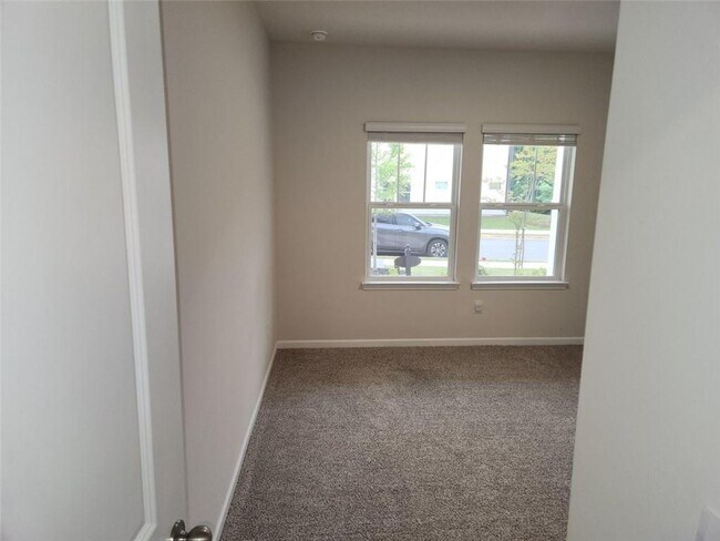 Foto del edificio - 235 Vly Oak Dr