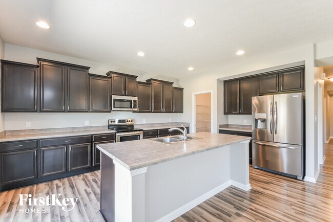 Foto del edificio - 2020 Eagles Ridge Dr