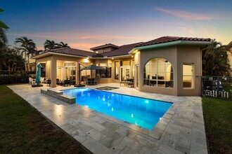 Building Photo - 3381 Lago De Talavera