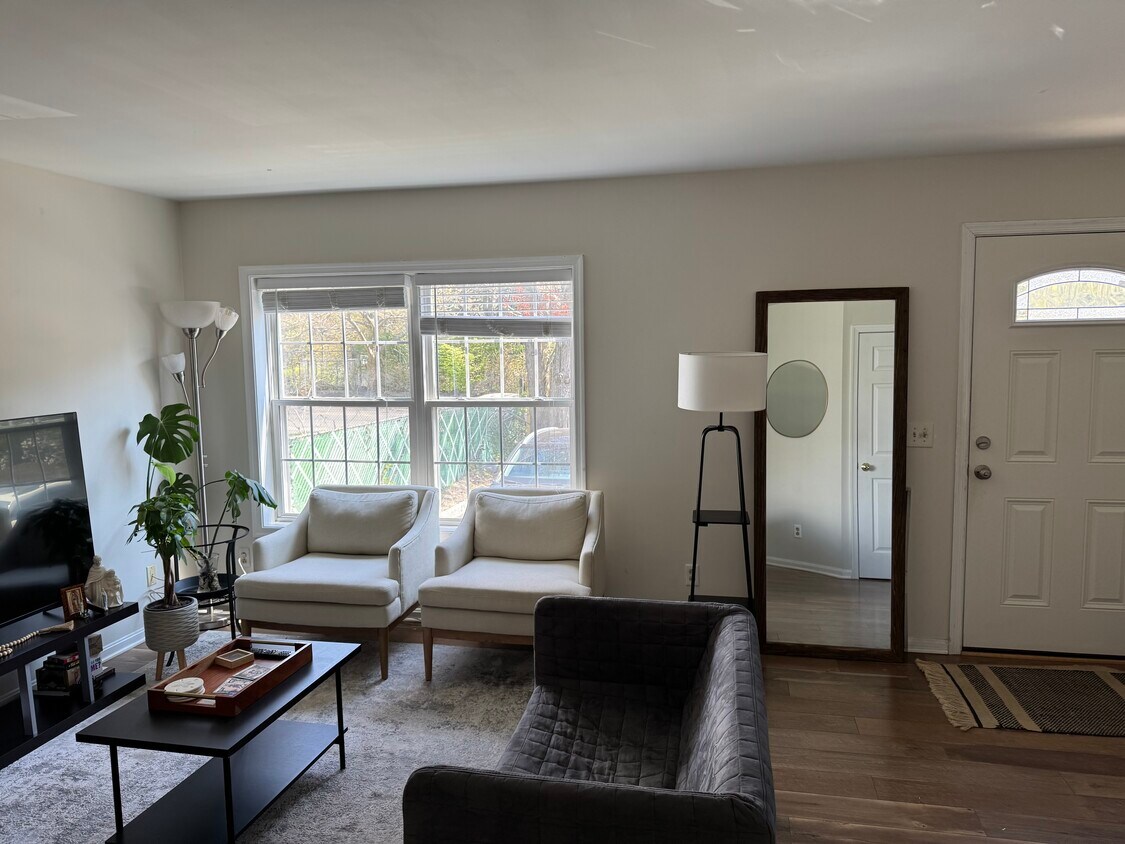 Livingroom - 233 Fairfield Ave