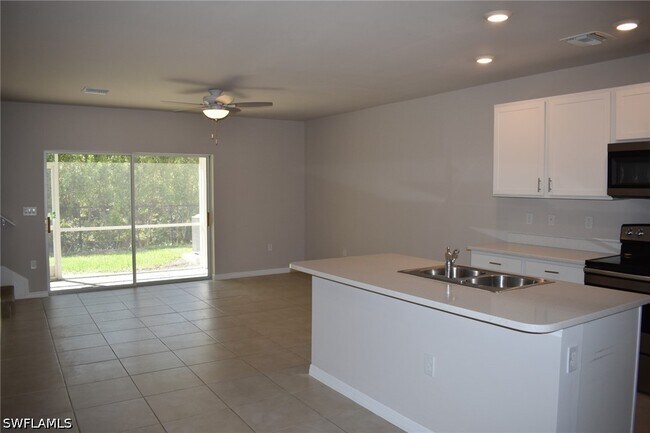 Foto del edificio - 15269 Wildflower Cir