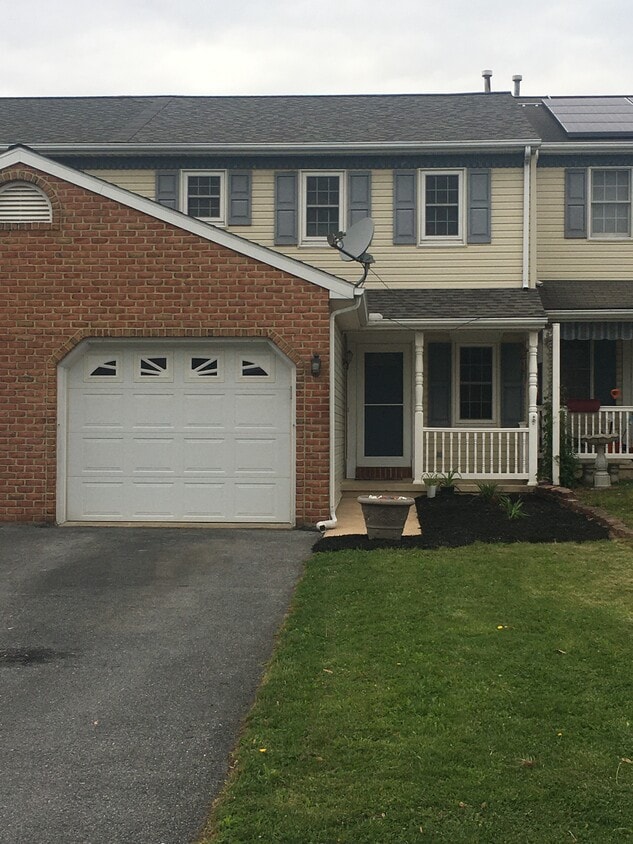9 Penny Ln, Lebanon, PA 17046 Townhome Rentals in Lebanon PA