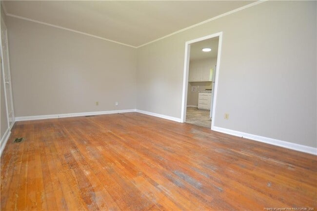 Building Photo - 717 Friar Tuck Rd