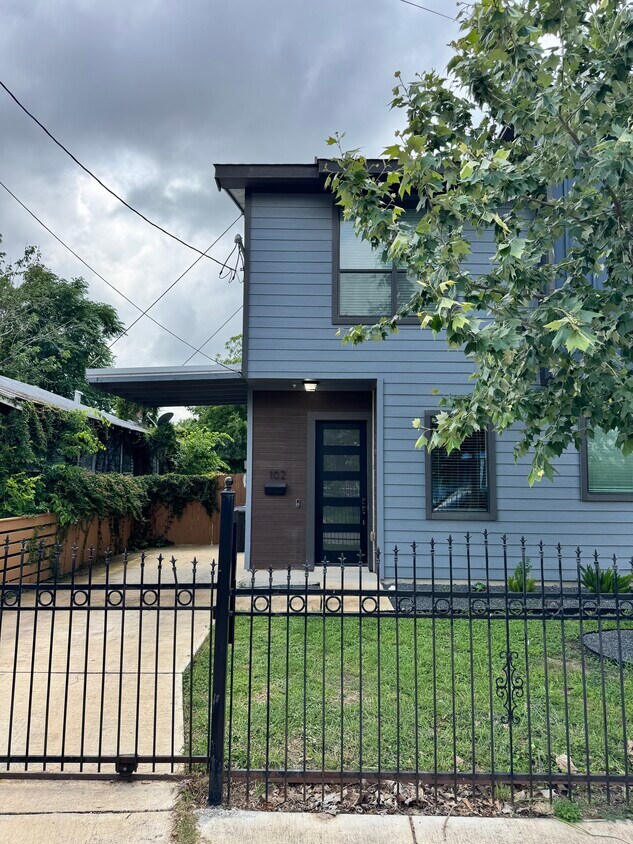 Foto principal - 419 Cactus St
