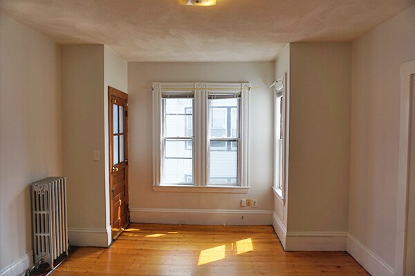 Building Photo - 141 Brown St