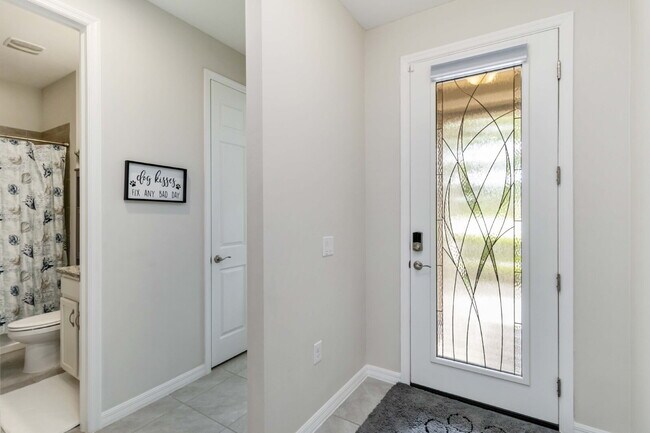 Foto del edificio - "Discover Your Dream Oasis: Spacious 3-Bed...