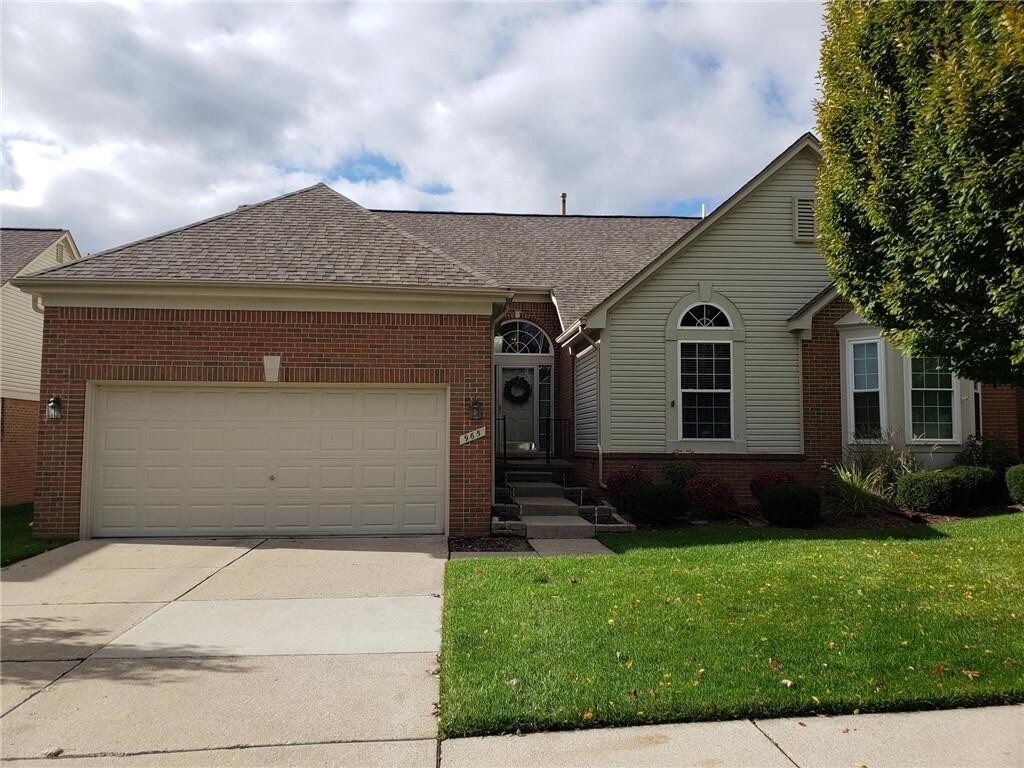 Primary Photo - 965 Churchill Cir