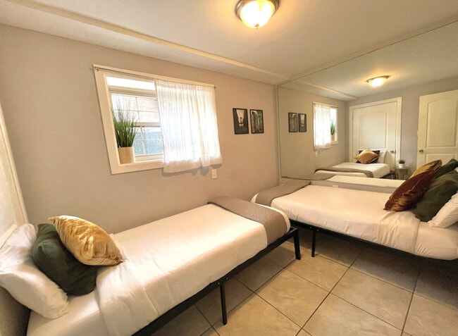 Building Photo - 16814 144th Rd