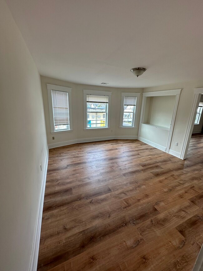 living room - 3 Pond St