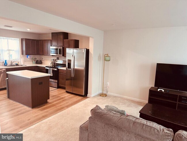 Foto del edificio - 309 Yellow Bill Ln