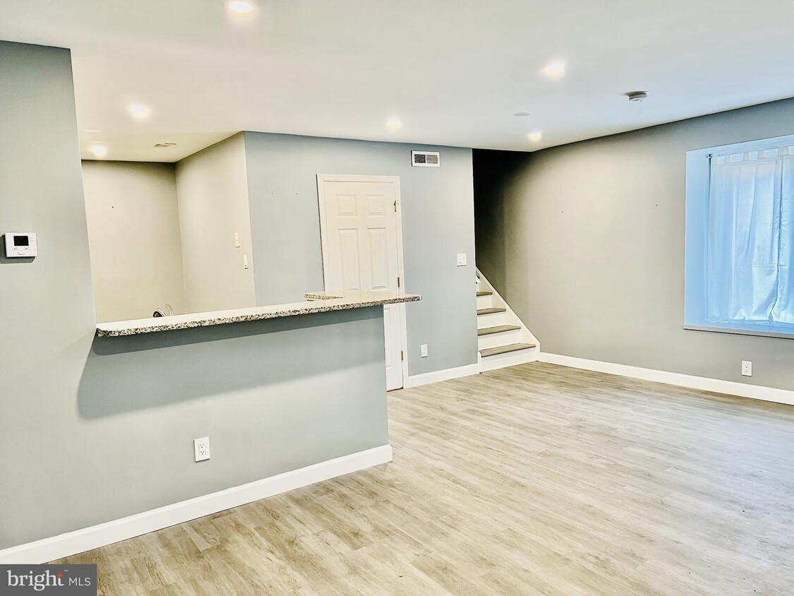 Foto principal - 9821 Brookridge Ct