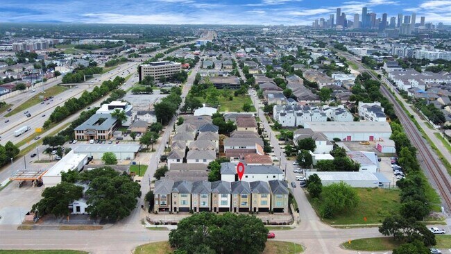 Building Photo - 5341 Nolda St